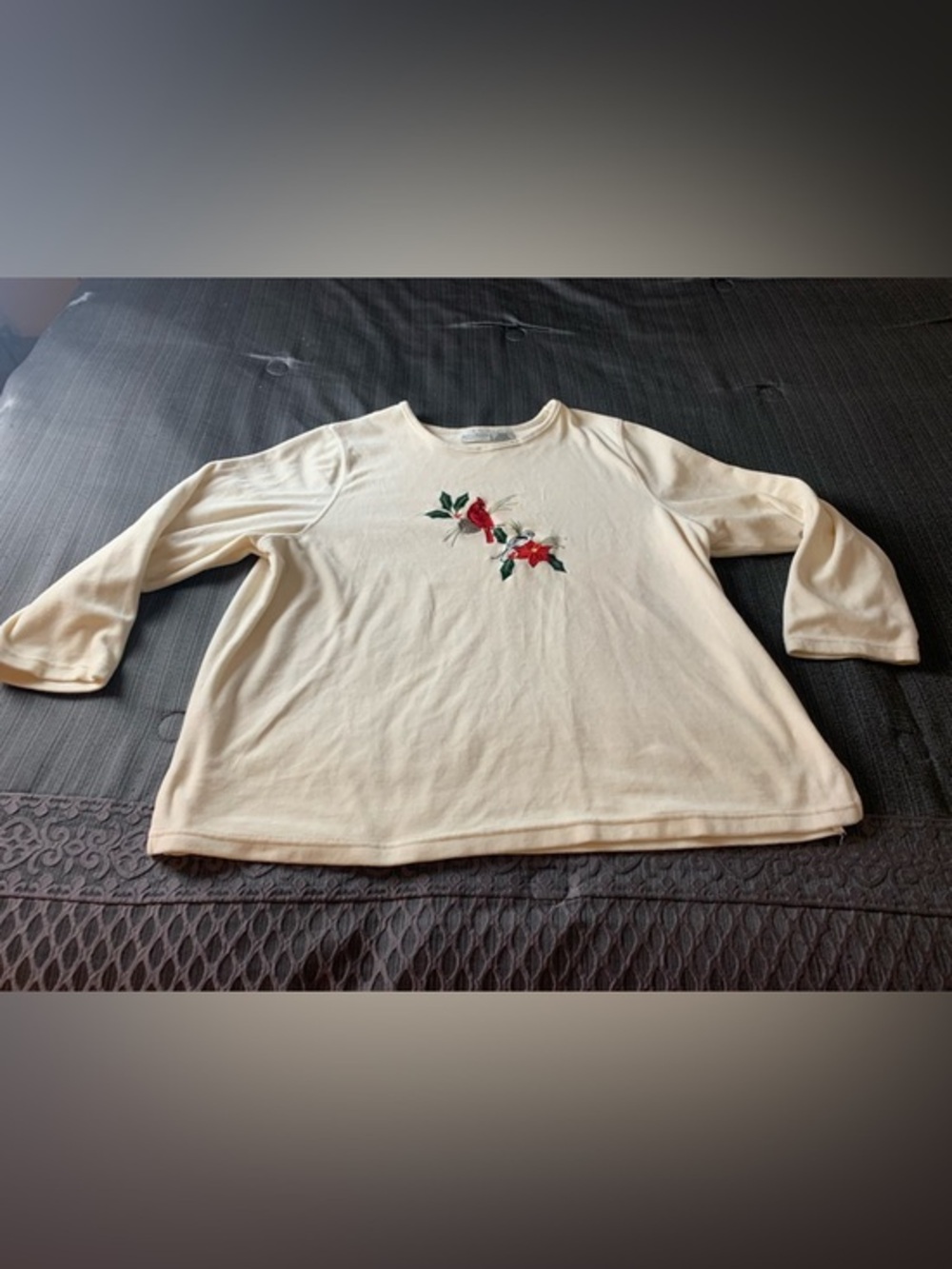 Vintage Christmas Embroidered Top Sweatshirt Cream Red